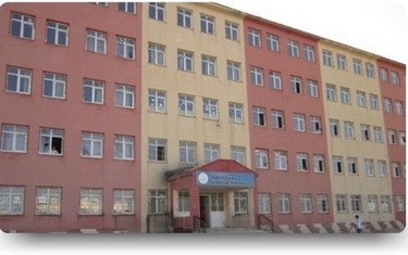 Hakkari-Yüksekova-Halit Okay Ortaokulu fotoğrafı