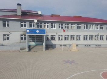 Van-Özalp-Dırbaz Şaylığ Ortaokulu fotoğrafı