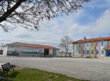 Konya-Karatay-Karakaya Mehmet Öner Eskil İlkokulu fotoğrafı