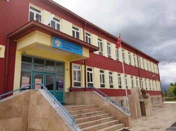 Konya-Hüyük-Selki Nilüfer Aydoğdu Ortaokulu fotoğrafı