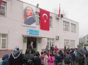 Mersin-Yenişehir-Değirmençay Ortaokulu fotoğrafı