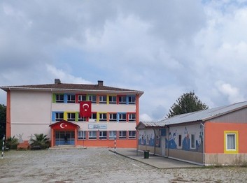 Ordu-Ünye-Şehit İsmail Ustaoğlu İlkokulu fotoğrafı