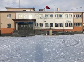 Kayseri-Tomarza-Akdere İmam Hatip Ortaokulu fotoğrafı