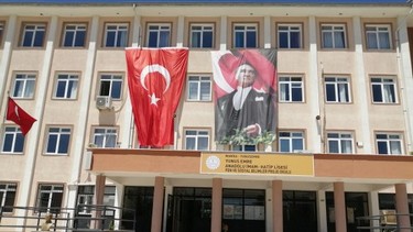 Manisa-Yunusemre-Yunus Emre Anadolu İmam Hatip Lisesi fotoğrafı