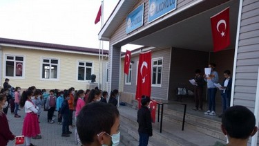 Karaman-Merkez-Yukarı Kızılca Ortaokulu fotoğrafı
