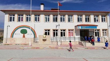 Afyonkarahisar-Dinar-Göçerli Şehit Piyade Er Yavuz Öztürk İlkokulu fotoğrafı