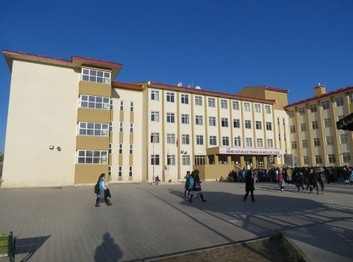Van-İpekyolu-Nene Hatun Mesleki ve Teknik Anadolu Lisesi fotoğrafı