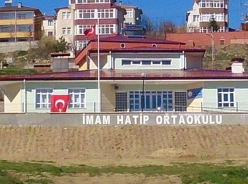 Sivas-Gölova-Şehit Hami Önge İmam Hatip Ortaokulu fotoğrafı