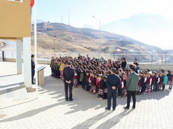 Hakkari-Merkez-Ahmedi Hani Ortaokulu fotoğrafı