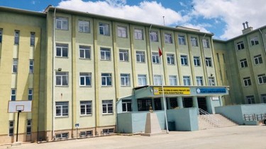 Kırşehir-Merkez-Fatımatüz Zehra Kız Anadolu İmam Hatip Lisesi fotoğrafı