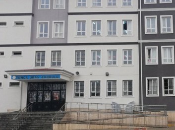 Van-İpekyolu-Tunca Uras Ortaokulu fotoğrafı