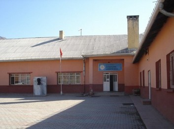 Sivas-Divriği-Atatürk Ortaokulu fotoğrafı