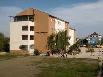 Samsun-Tekkeköy-Lütfiye-Dr. Kenan Yılmaz Ortaokulu fotoğrafı