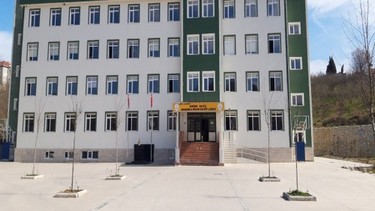 Düzce-Akçakoca-Akçakoca Emine Sevil Anadolu İmam Hatip Lisesi fotoğrafı