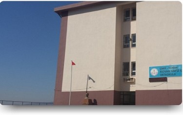 İzmir-Konak-Rıdvan Nafiz Edgüer Ortaokulu fotoğrafı