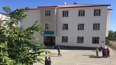 Bitlis-Tatvan-Tatvan Şehit Ömer Halisdemir İmam Hatip Ortaokulu fotoğrafı