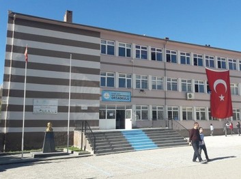 Kayseri-Develi-Şehit Üsteğmen Ömer Mavi Ortaokulu fotoğrafı