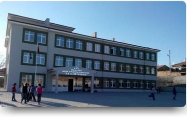 Yozgat-Merkez-Refika-Mustafa Kıymazaslan Ortaokulu fotoğrafı