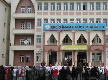 Van-Erciş-Şehit Ramazan Keserci İmam Hatip Ortaokulu fotoğrafı