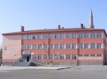 Kayseri-Tomarza-Şehit Jandarma Üsteğmen Efkan Cengiz Ortaokulu fotoğrafı