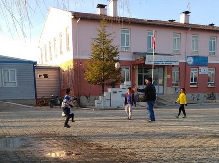 Konya-Ilgın-Halil Özkan İlkokulu fotoğrafı