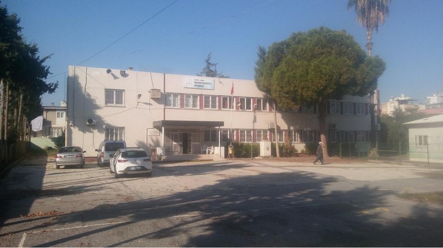 Mersin-Tarsus-İbrahim Kozacıoğlu Ortaokulu fotoğrafı