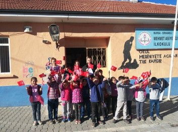 Bursa-Orhaneli-Akalan Köyü Mehmet-Asiye Eğitman İlkokulu fotoğrafı