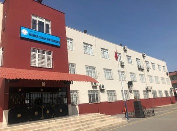 Mersin-Akdeniz-Mimar Sinan Ortaokulu fotoğrafı