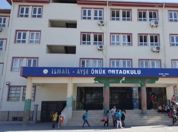 Adana-Ceyhan-İsmail-Ayşe Önük Ortaokulu fotoğrafı