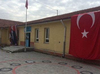 Afyonkarahisar-Dinar-Doğanlı Ortaokulu fotoğrafı