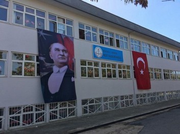 Kocaeli-Darıca-Neşet Yalçın Ortaokulu fotoğrafı