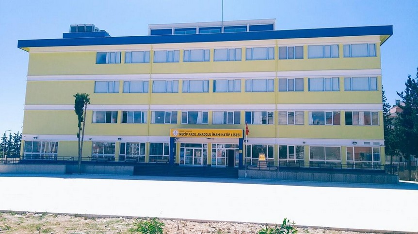 Mersin-Toroslar-Necip Fazıl Anadolu İmam Hatip Lisesi fotoğrafı