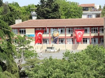 İstanbul-Bakırköy-Şenlikköy Ortaokulu fotoğrafı