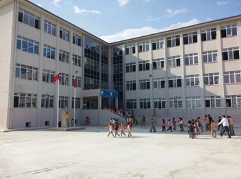 Ordu-Ünye-Şehit Fatih Efiloğlu İlkokulu fotoğrafı