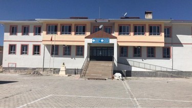 Van-Çaldıran-Burçakalan Ortaokulu fotoğrafı