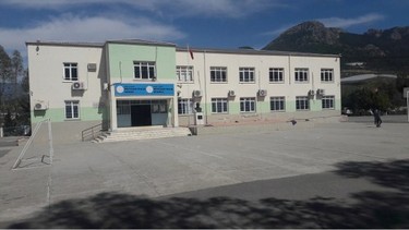 Mersin-Anamur-Rüştü Kazım Yücelen Ortaokulu fotoğrafı