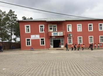 Adıyaman-Besni-Kızılin Yılmaz Yığılı İlkokulu fotoğrafı