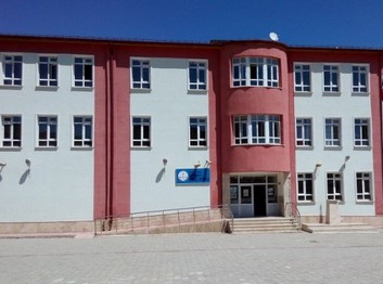 Sivas-Yıldızeli-Şeyh Halil Ortaokulu fotoğrafı