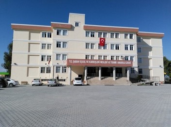 Adana-Ceyhan-Şaban Üçgül ve Kardeşleri Mesleki ve Teknik Anadolu Lisesi fotoğrafı