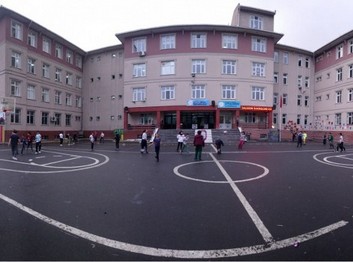 İstanbul-Esenler-Ayvalıdere Ortaokulu fotoğrafı