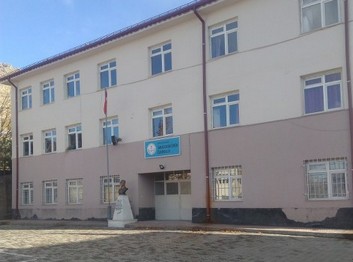 Sivas-Divriği-Danacı Sadık Özgür İlkokulu fotoğrafı