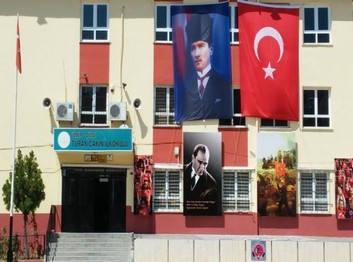 İzmir-Çiğli-Turan Çakın İlkokulu fotoğrafı
