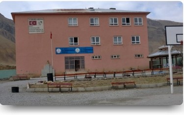 Van-Başkale-Vali Özdemir Hanoğlu İlkokulu fotoğrafı