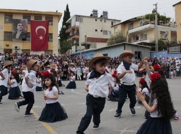 İzmir-Karabağlar-Uluğbey İlkokulu fotoğrafı