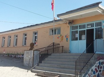 Kars-Merkez-İstiklal Ortaokulu fotoğrafı