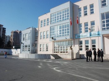 İstanbul-Esenyurt-Esenkent Atatürk Ortaokulu fotoğrafı