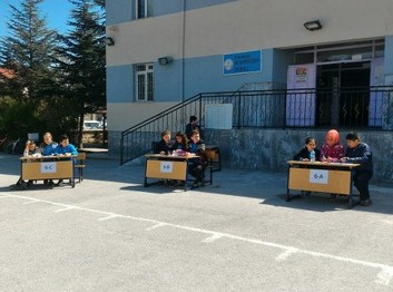 Afyonkarahisar-Merkez-Hacı Hayriye Özsoy Ortaokulu fotoğrafı