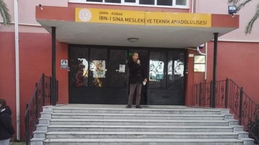 İzmir-Konak-Konak İbn-i Sina Mesleki ve Teknik Anadolu Lisesi fotoğrafı