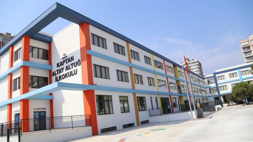 İzmir-Karşıyaka-Kaptan Altay Altuğ İlkokulu fotoğrafı