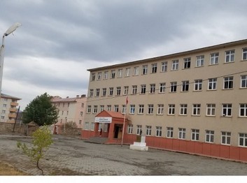 Hakkari-Merkez-Durankaya Beldesi Cumhuriyet Yatılı Bölge Ortaokulu fotoğrafı